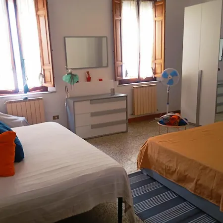 Sleep In Center Of Pisa